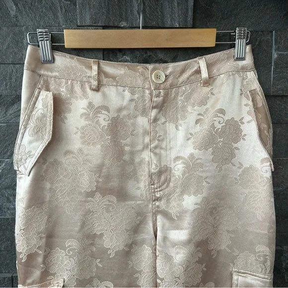 Superdown Carmen Cargo Pants w/ Floral Jacquard Pattern - Picture 4 of 8